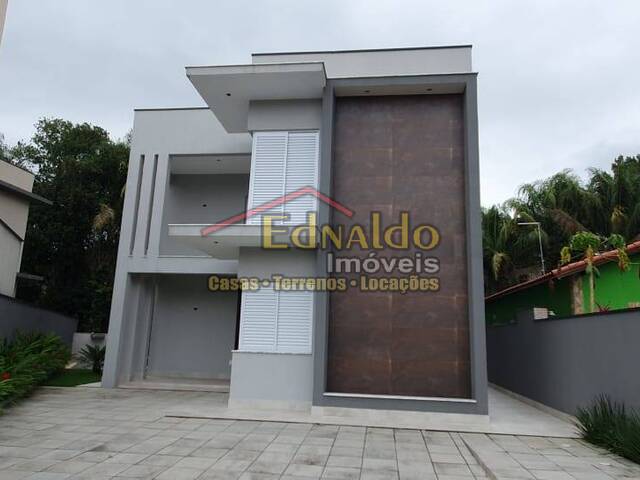 #409 - Casa para Venda em Bertioga - SP