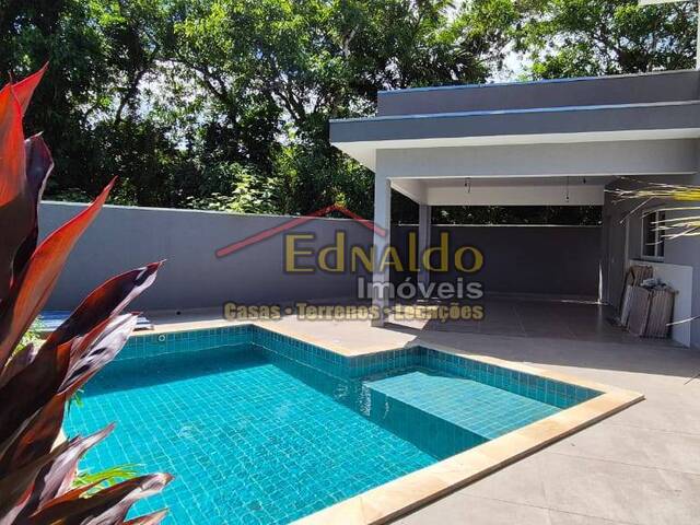 #438 - Casa para Venda em Bertioga - SP